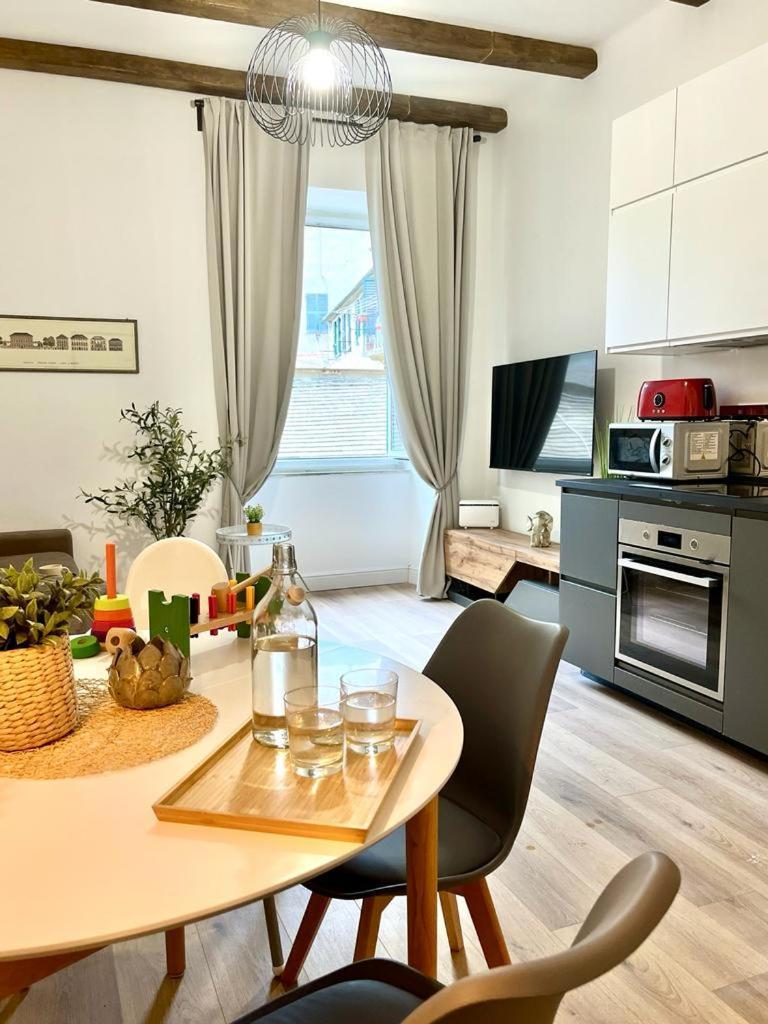 Happy Family Apartments Vigne Генуя Экстерьер фото